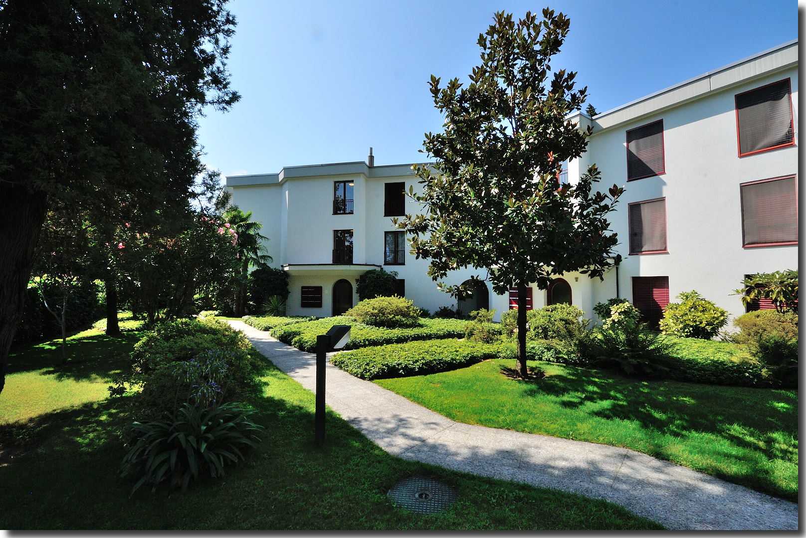 Residenza Al Parco - via al Lido 26e - Ascona [ Aussenansicht ]